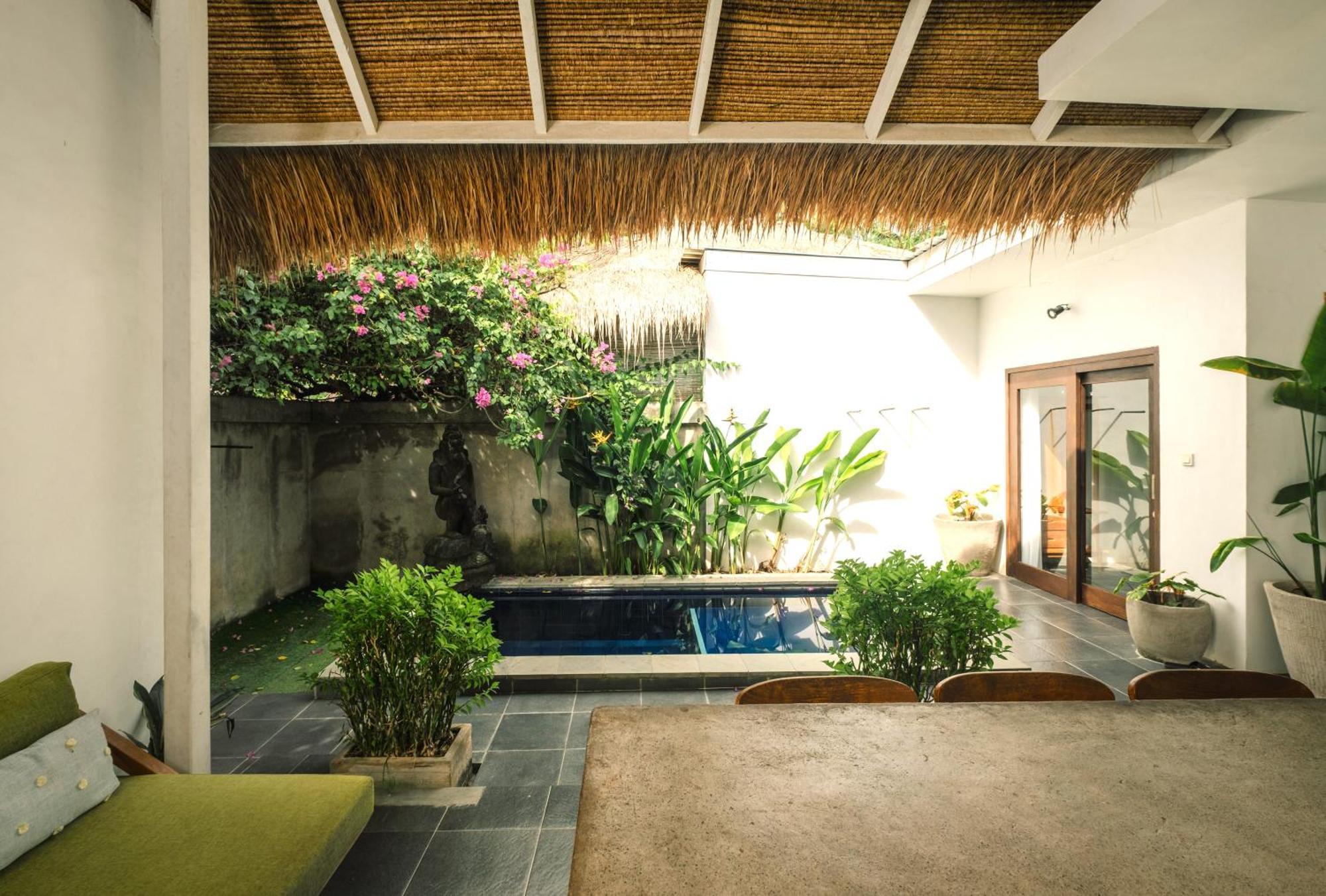 Mewali Villa'S Kuta  ภายนอก รูปภาพ