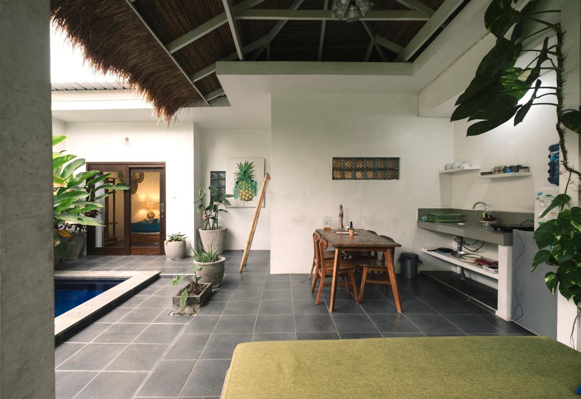 Mewali Villa'S Kuta  ภายนอก รูปภาพ
